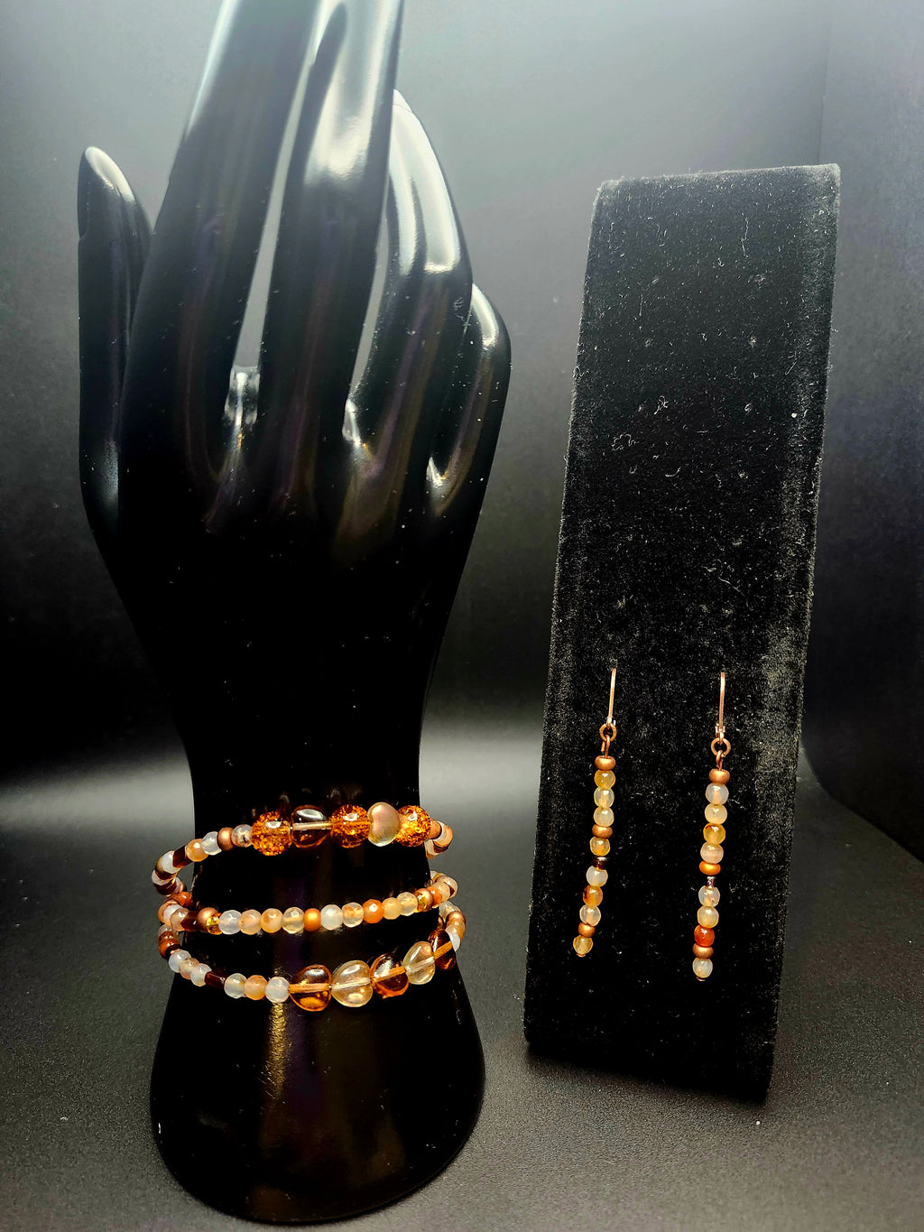 Quiet Radiance – Amber Sparkle Jewelry Set
