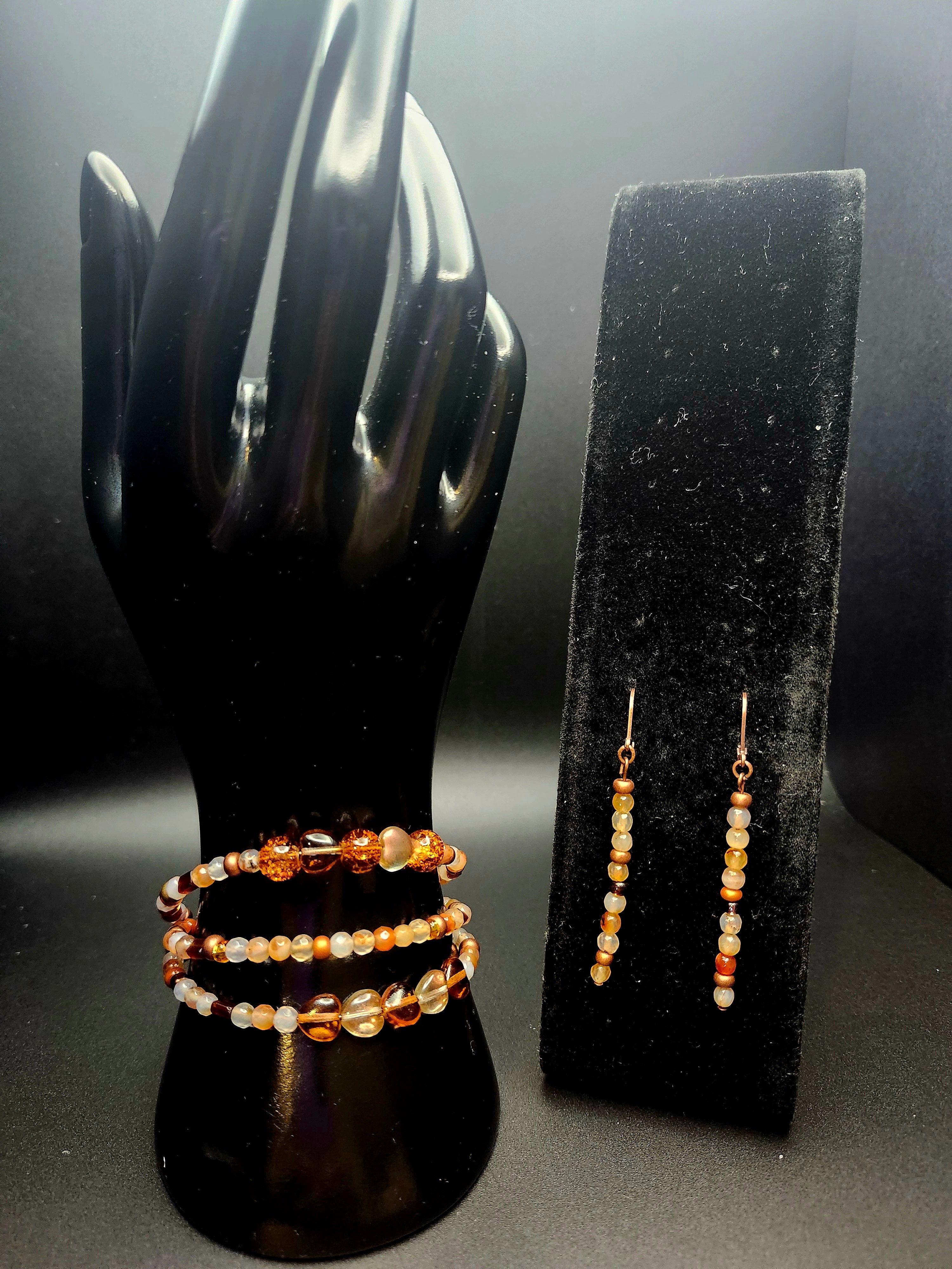 Quiet Radiance – Amber Sparkle Jewelry Set