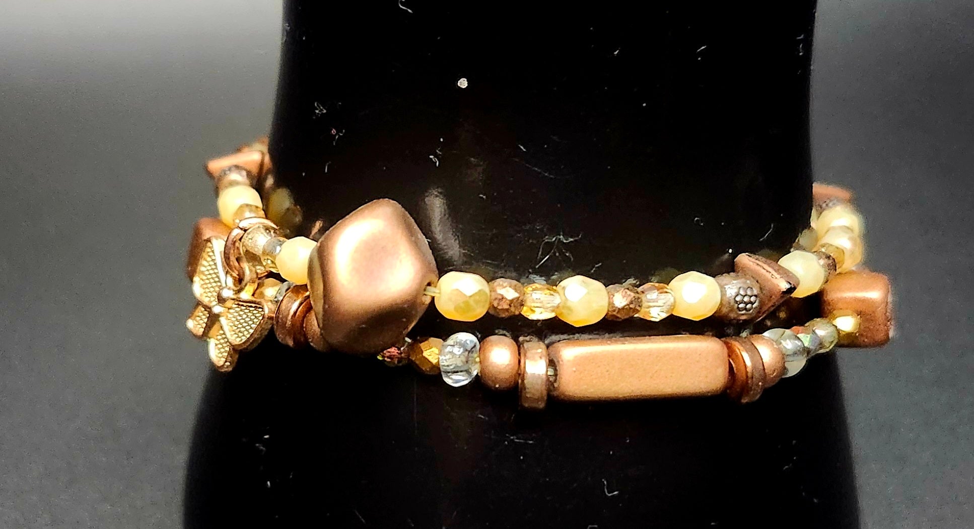 Quiet Glow – Amber & Copper-Bracelets Stack