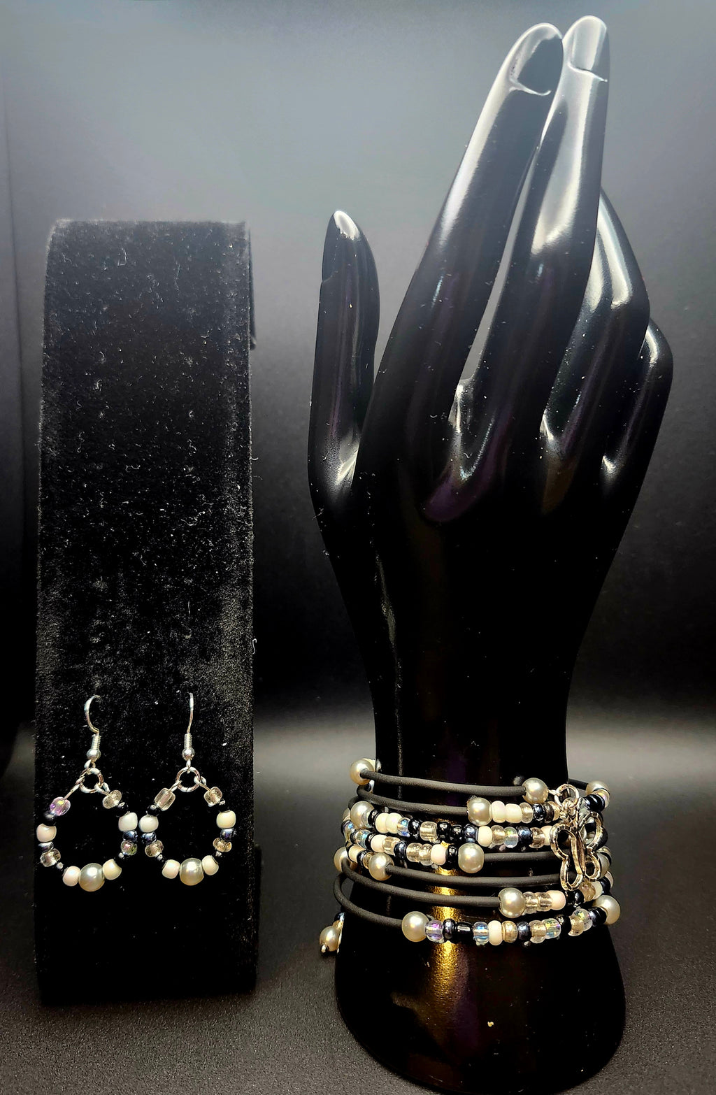 Quietly Unbreakable – Black Wrap Set