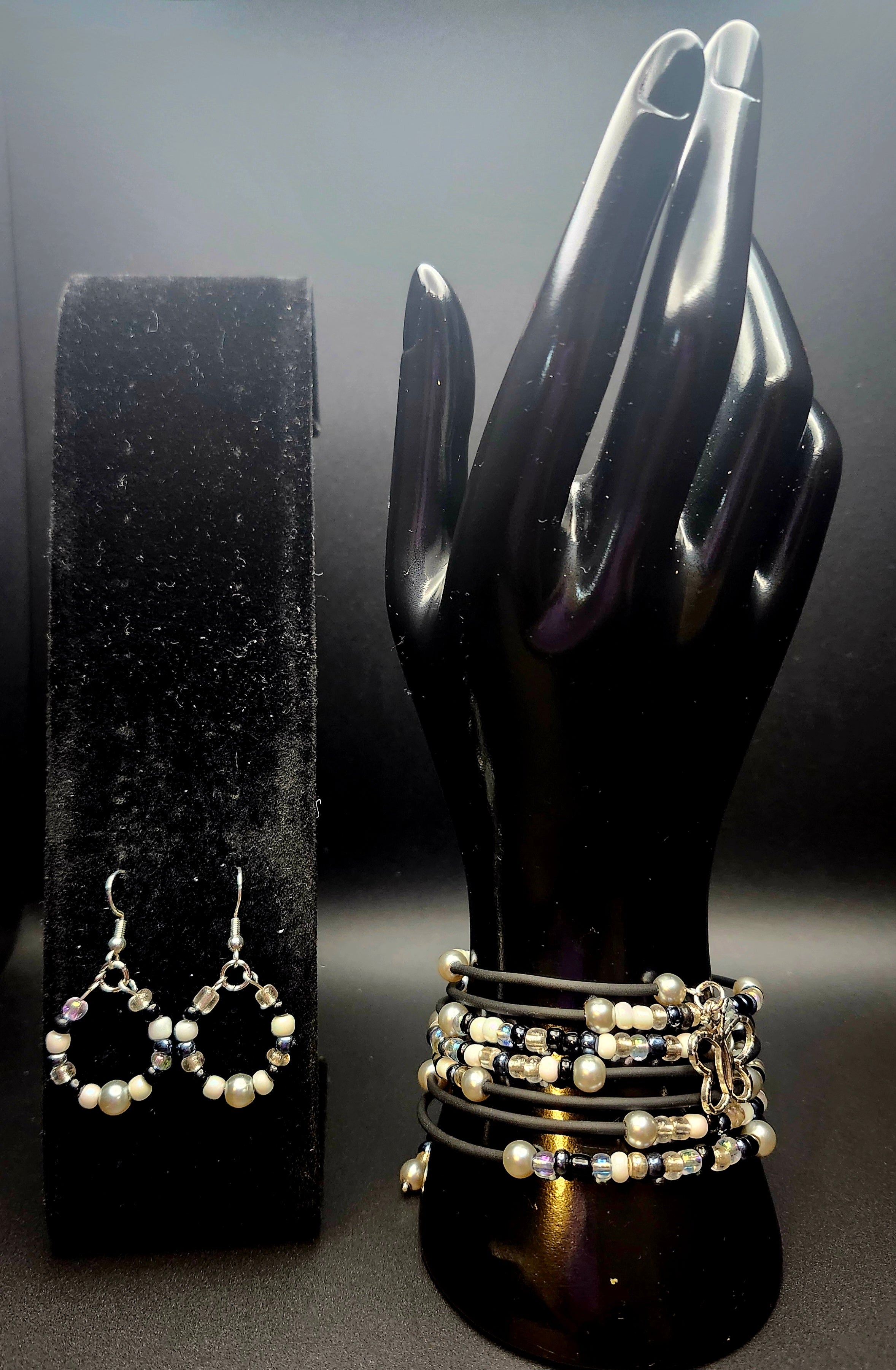 Quietly Unbreakable – Black Wrap Set